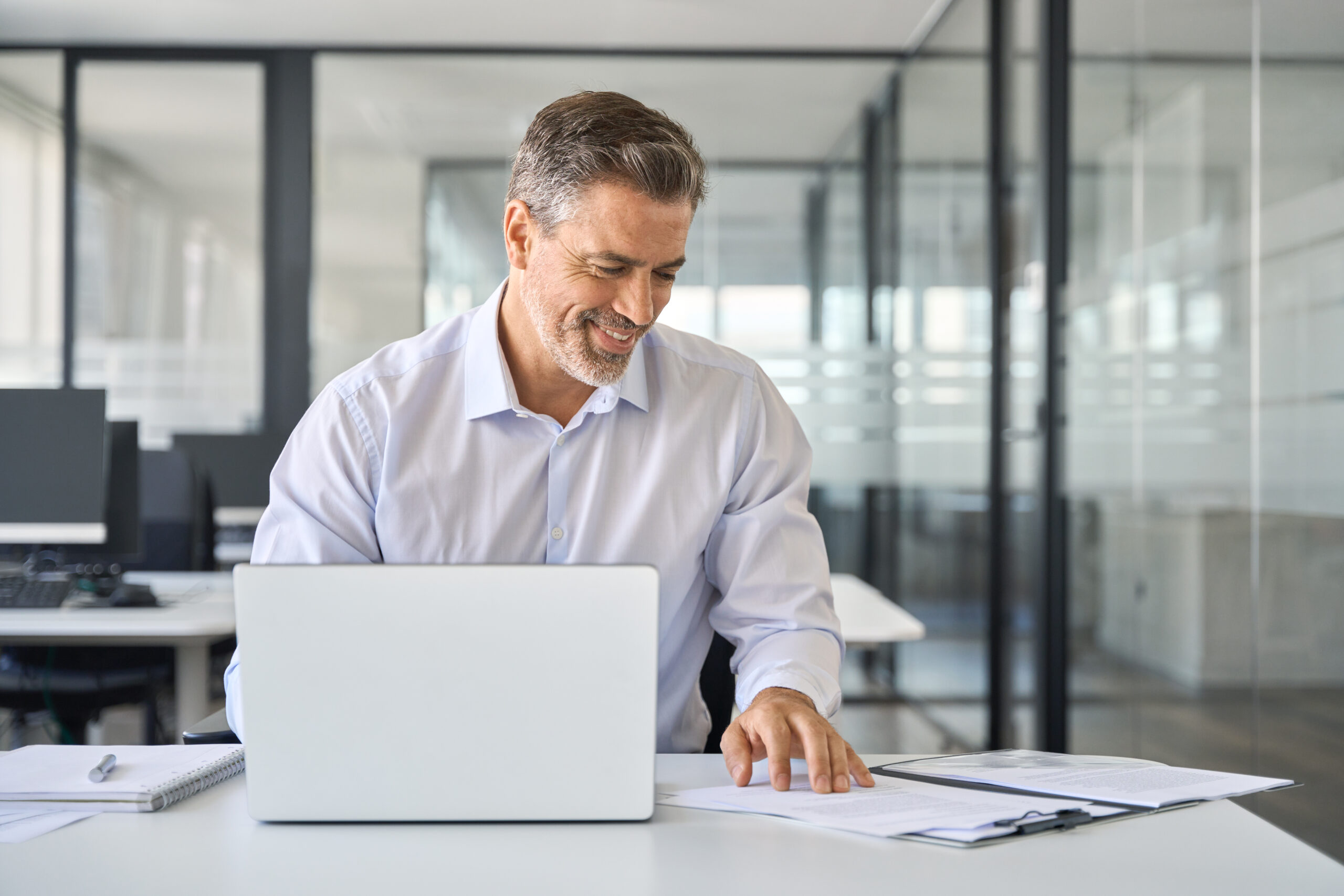 Senior executive representing the caliber of niche recruiter outreach